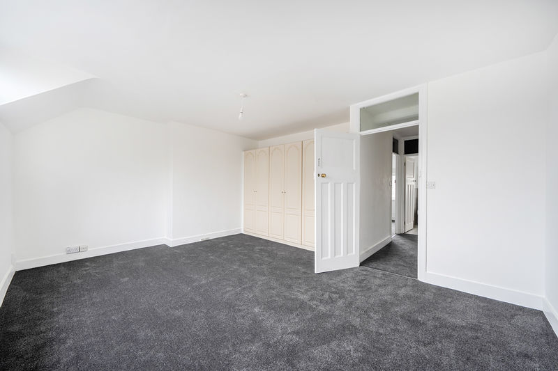 Bedroom- click for photo gallery